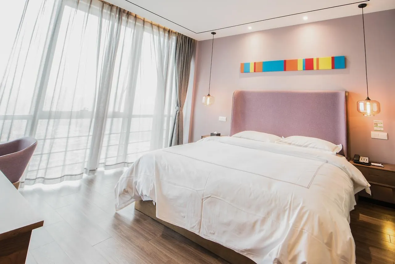 סוג'ואו Life Hotel