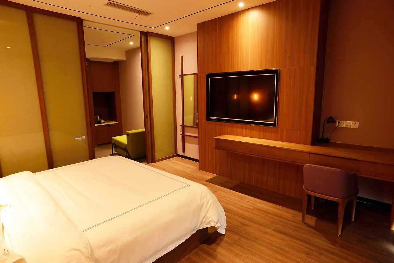 סוג'ואו Life Hotel